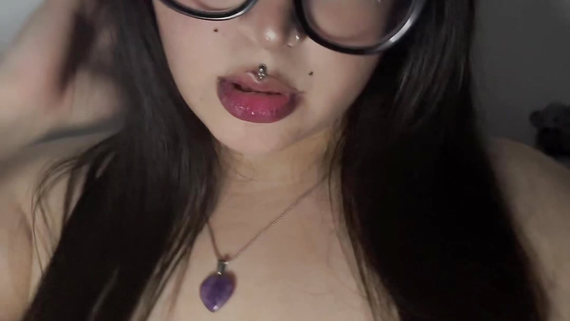 My face look pretty! 🍒 - Video von DarkVelvetMuse Cam-Model