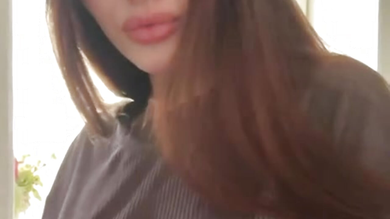 lipsing 1 - Vídeo de VikaPeace, modelo de vídeos