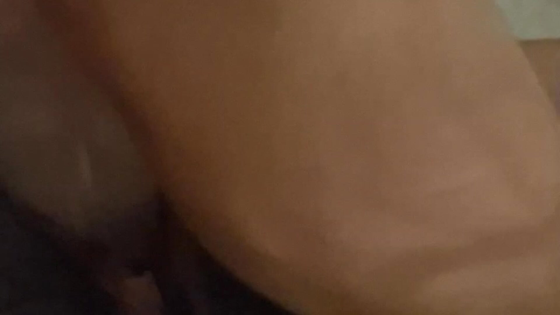 Solo play dildo play wet pyssy