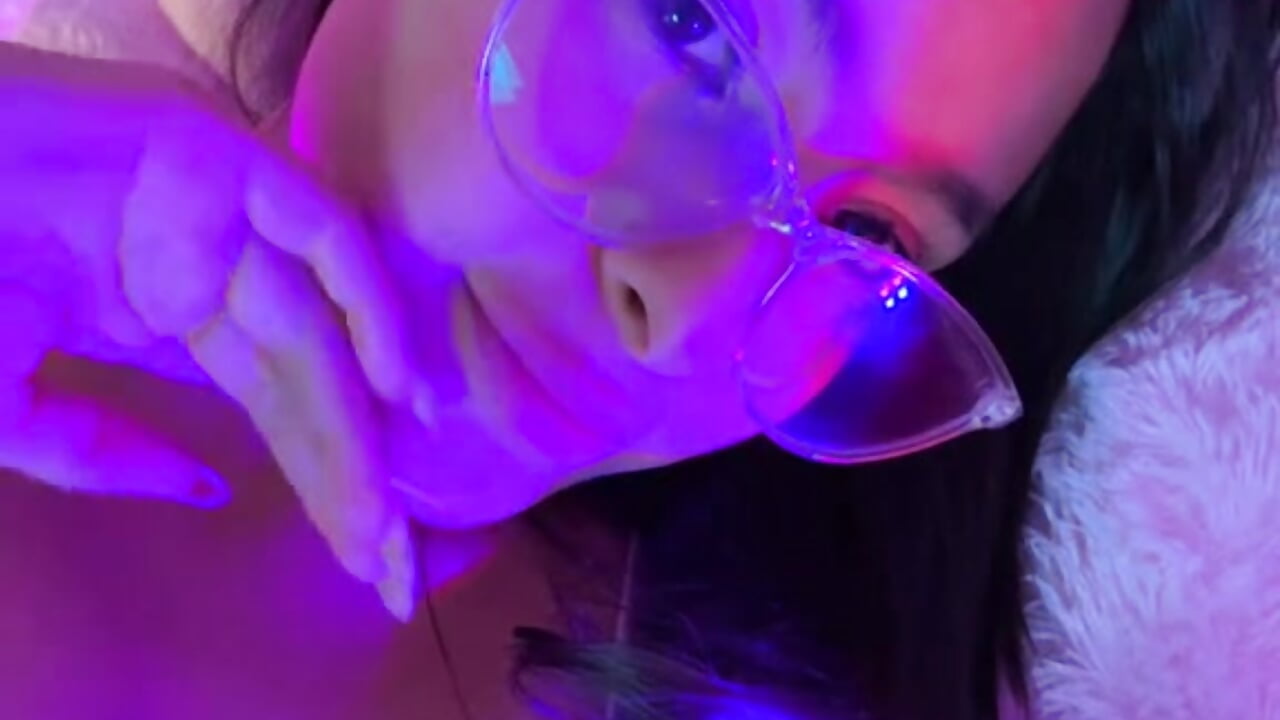 I’m here… for you 🥺💕 - відео від вебкаммоделі annie__thompson