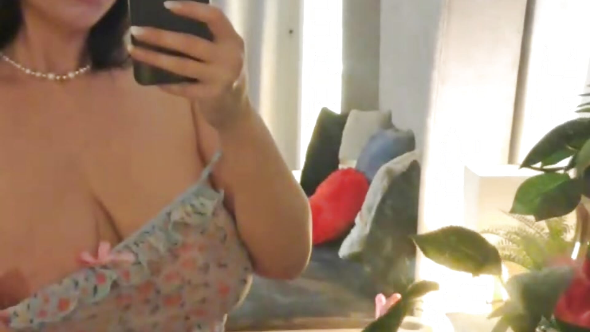 Naked remain my fav outfit 🍒💦 – video modela na kameri Sonya_Aysa