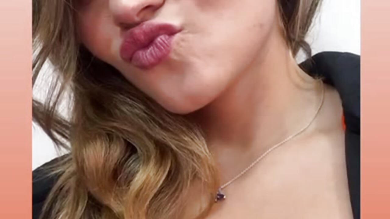 A pleasure🧡 - video by lizzysole_ cam model