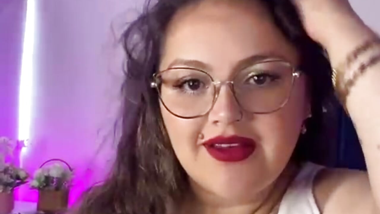 MY FACE 🪽💗 - video by Samanta_C cam model
