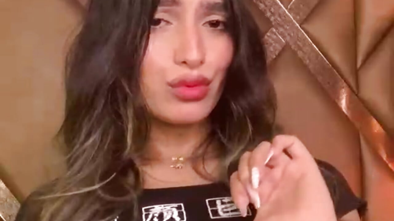 Good girl 🍑😋 - video by scarlethcollins_ cam model