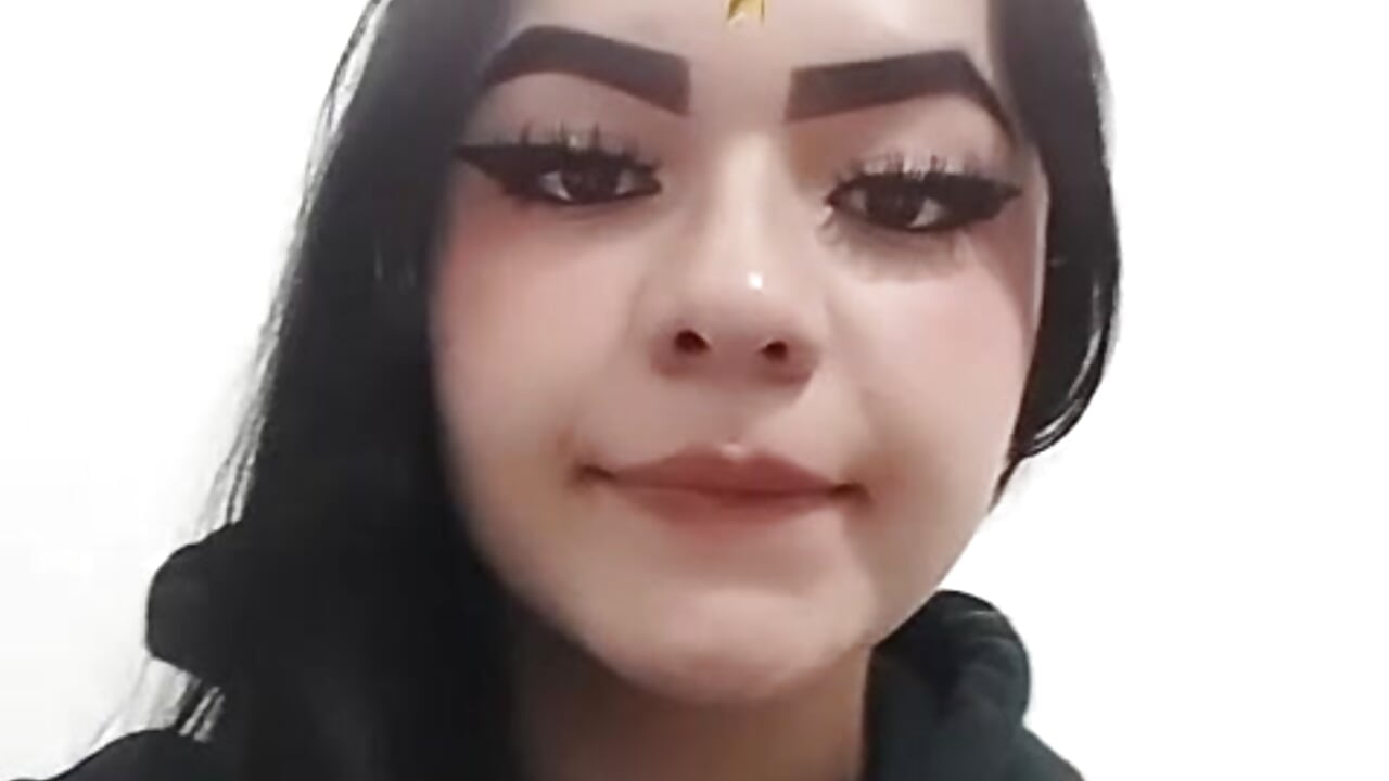 BOOOFF! - video oleh Ema_Isabella kamera model