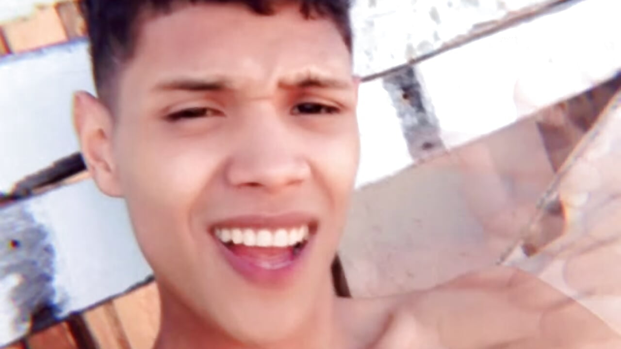 Cache 🙂 - Video von Daniel_hot_1 Cam-Model