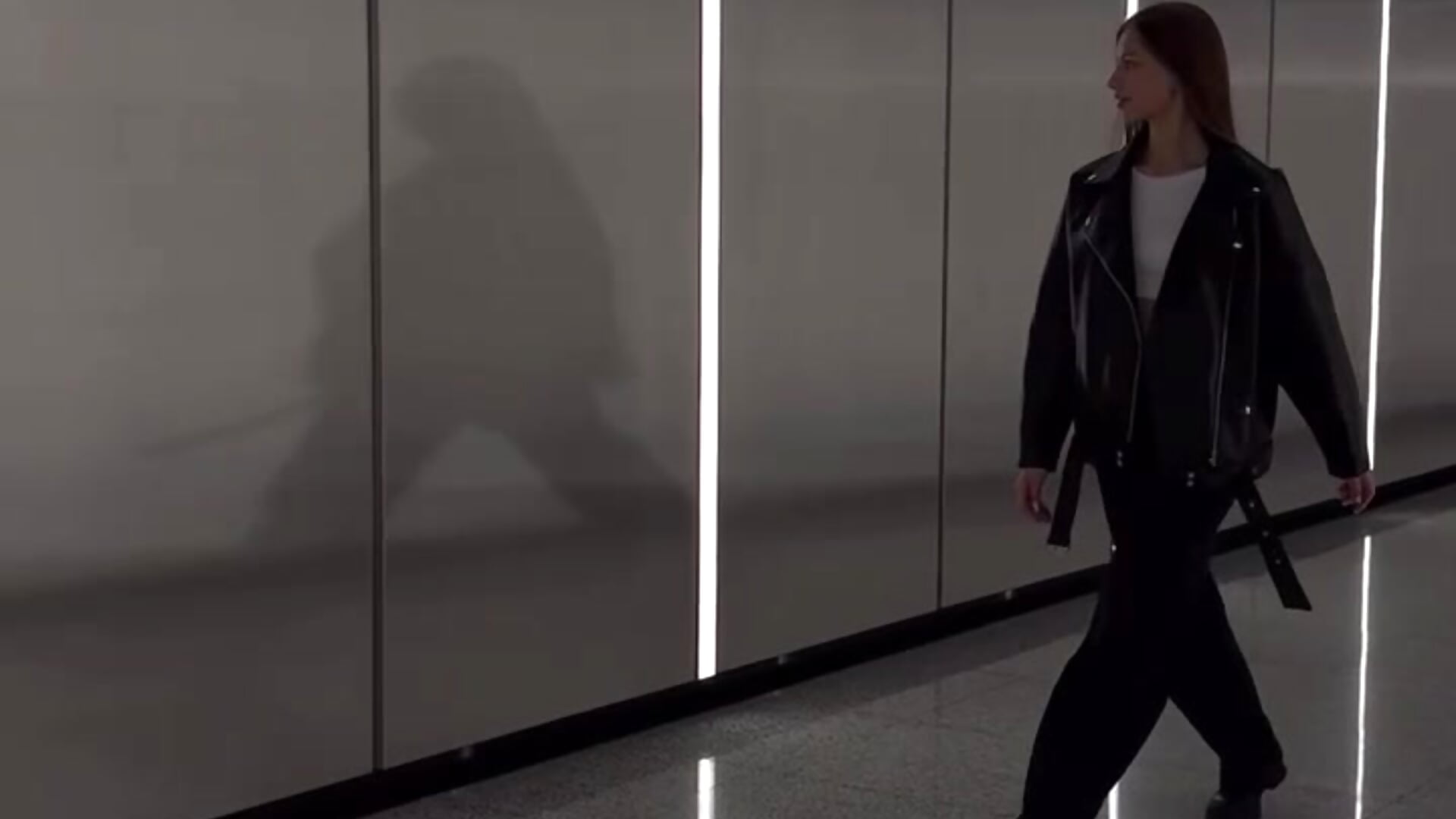 am I a model? - vídeo de la modelo de cam VikiSweets