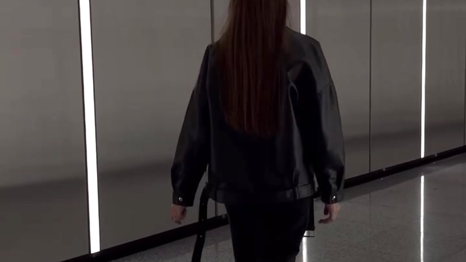 just feel my style - vídeo de la modelo de cam VikiSweets