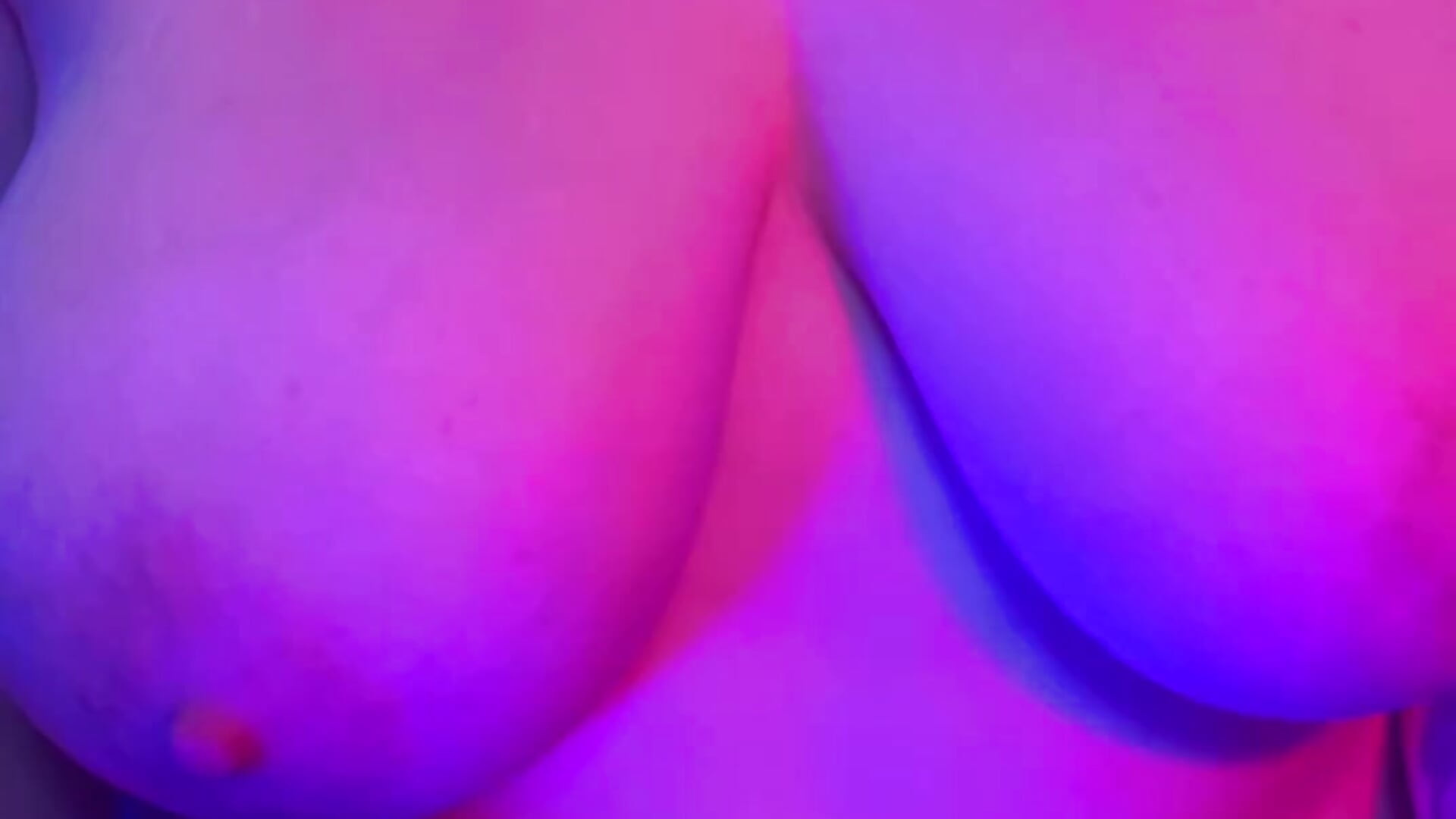 a video of my boobs – video od webkamerové modelky luna_noct