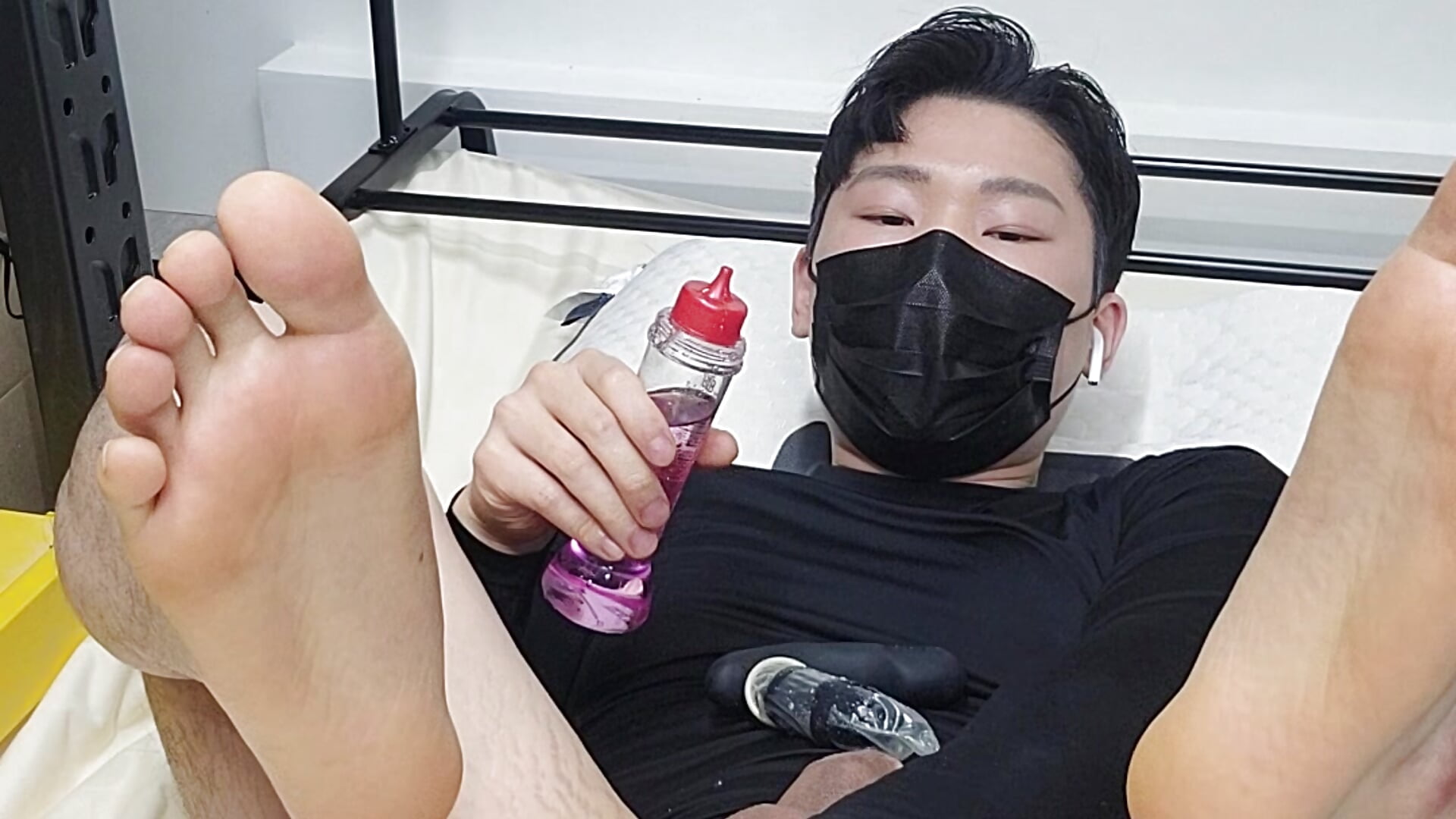 M자세로 러벤스 삽입Insert Rubens in M position－カメラキャストのkr_toryの動画
