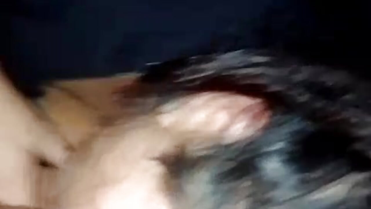 Chupando una rica conchita - video by Roci222 cam model