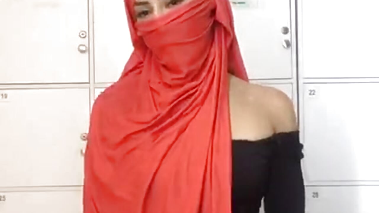 Very naughty girl🔥🥵 – video modela na kameri DinaNoor