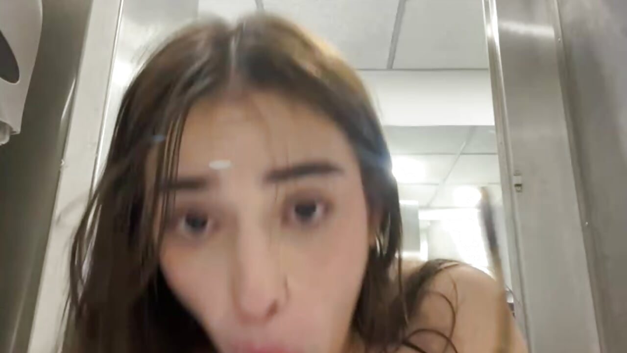 FUCK PUSSY + SQUIRT IN THE BATHROOM