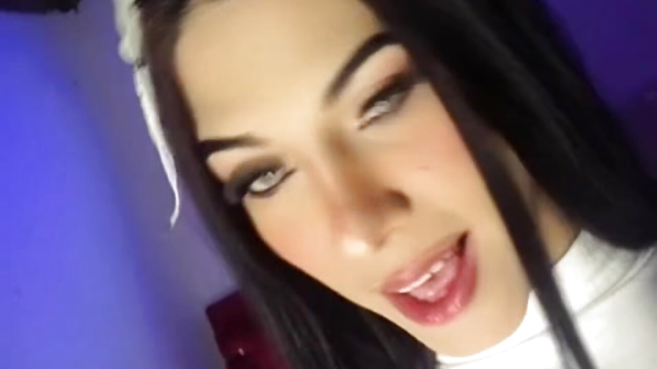 WhatsApp Video 2026-04-28 at 9,38,25 PM (1) – video af Charlotte_Oficial cam-model