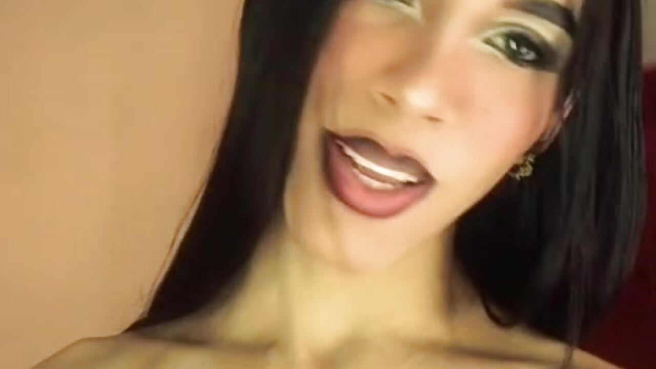 WhatsApp Video 2026-04-28 at 9,38,27 PM – video af Charlotte_Oficial cam-model
