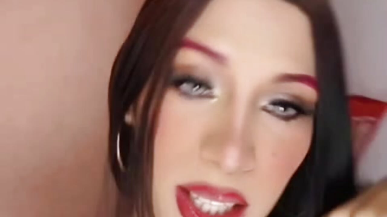 WhatsApp Video 2026-04-28 at 9,38,25 PM (3) – video af Charlotte_Oficial cam-model