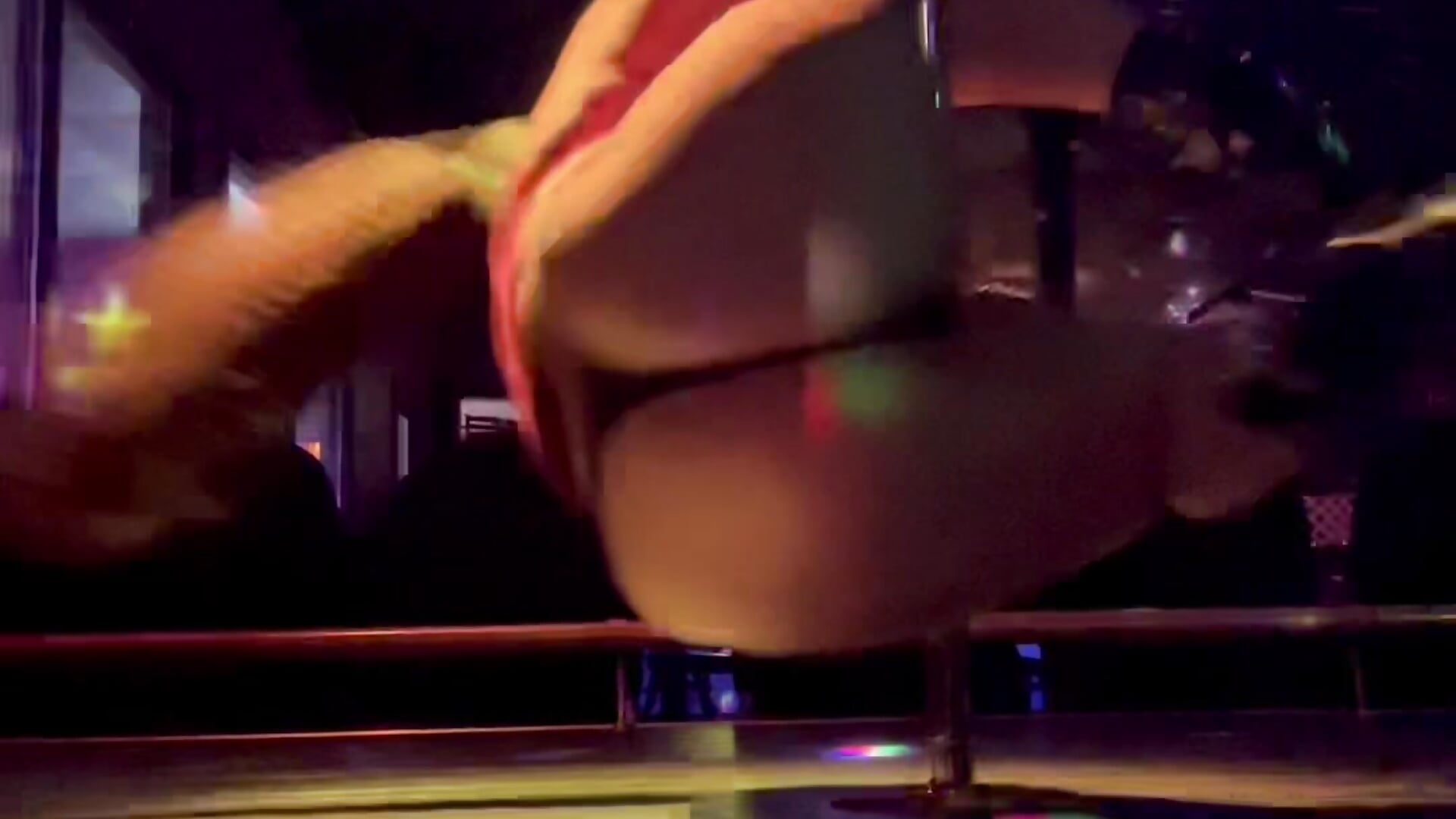 Pole Dance - video by sgsashaq cam model