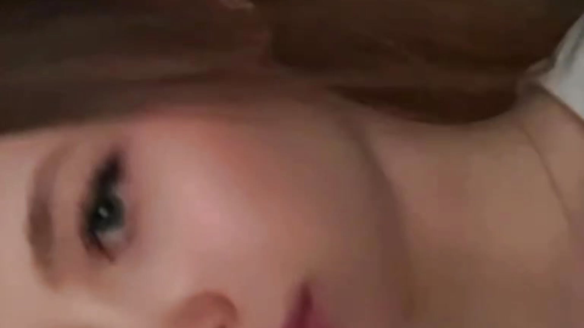 :3 — filmik FloraLarsson, modela(-lki) na kamerkach