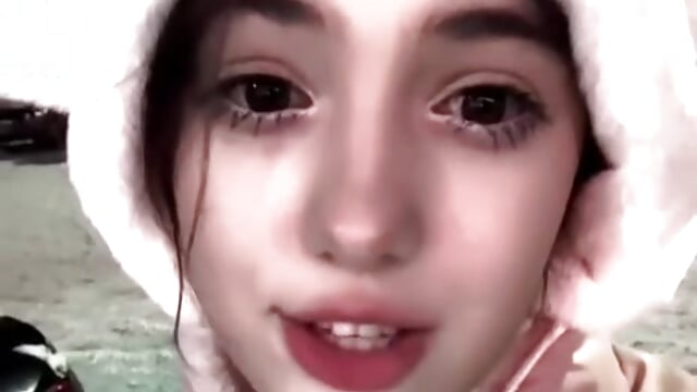 latvian girl, quiet moments - video di LoudCytology modella di cam