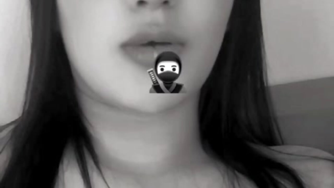 WhatsApp Video 2026-05-08 at 3,06,06 PM – video af sofie_rouge