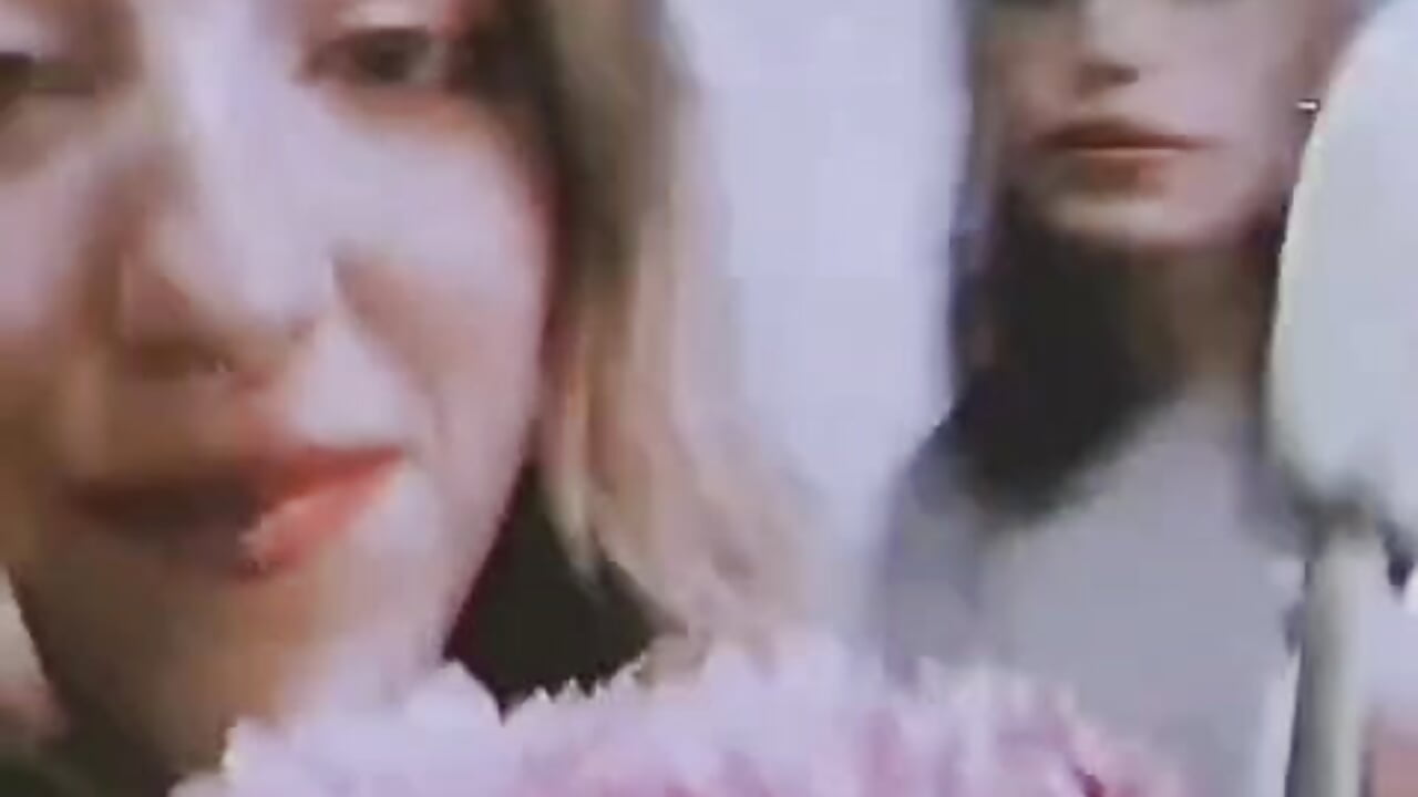 flowers for Blair 💞 - video by Blair_y_Briar cam model