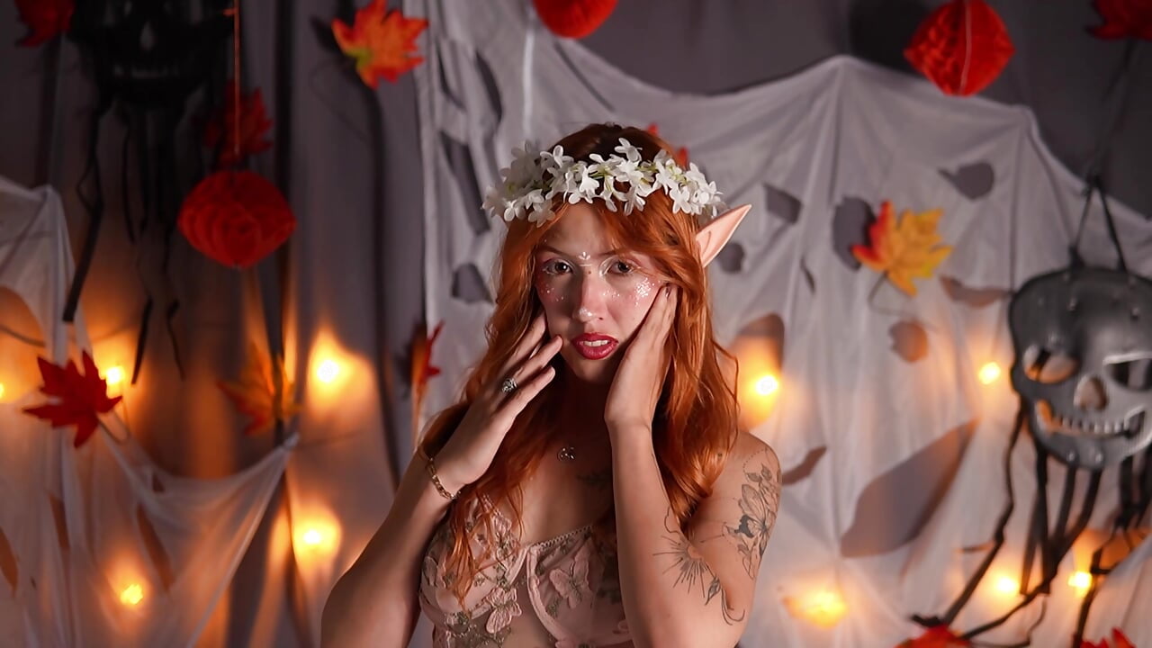 Me 🔥🎃 - video by violetsmith1_ cam model