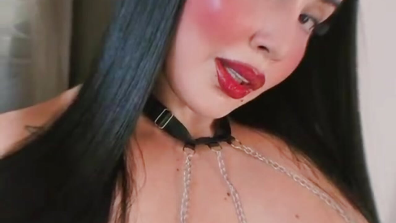 Hey guys, what do you think of my new lingerie?  ✨🙂🔥🔥💖 - video by viioletta_00 cam model