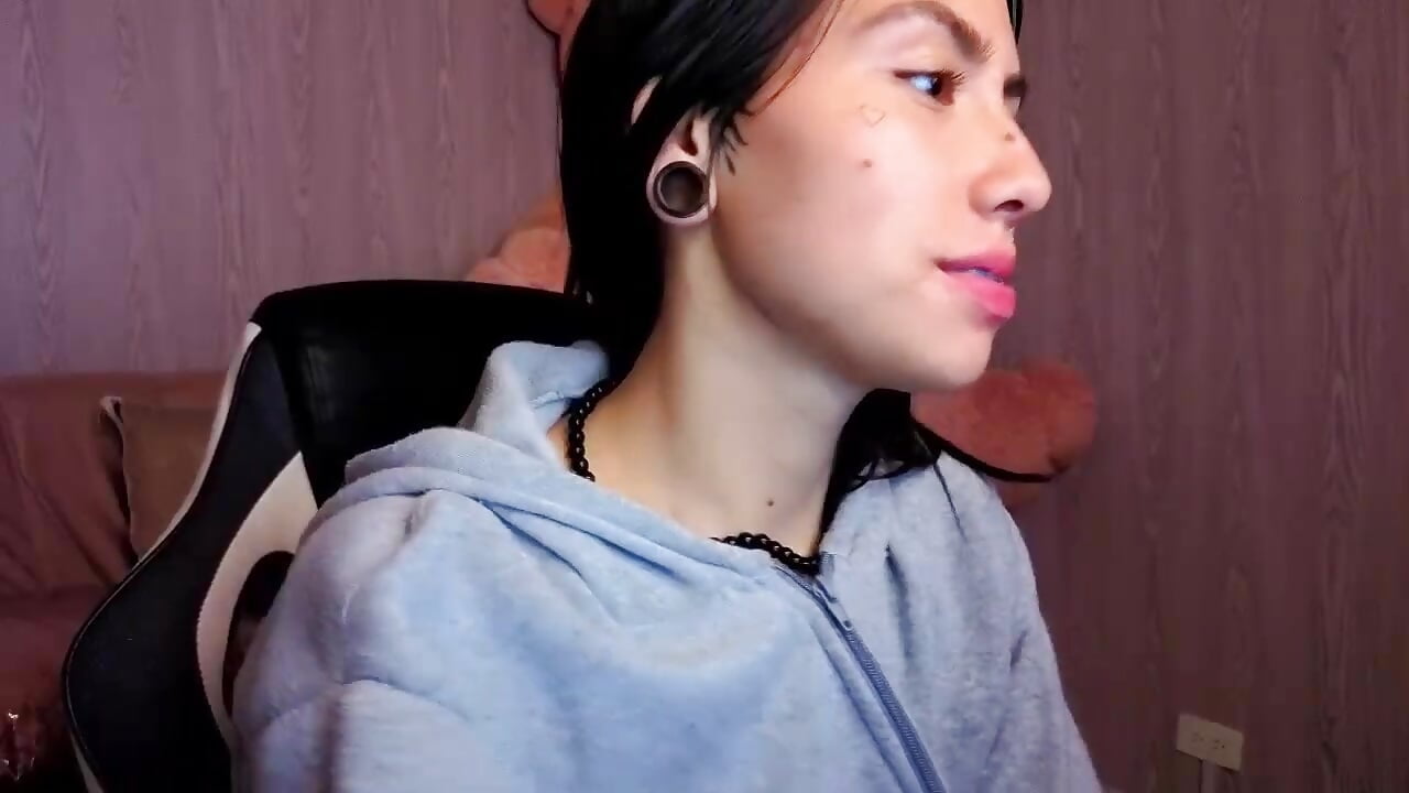 Me 🌸☮️ - video di timkerhell_18_a modella di cam