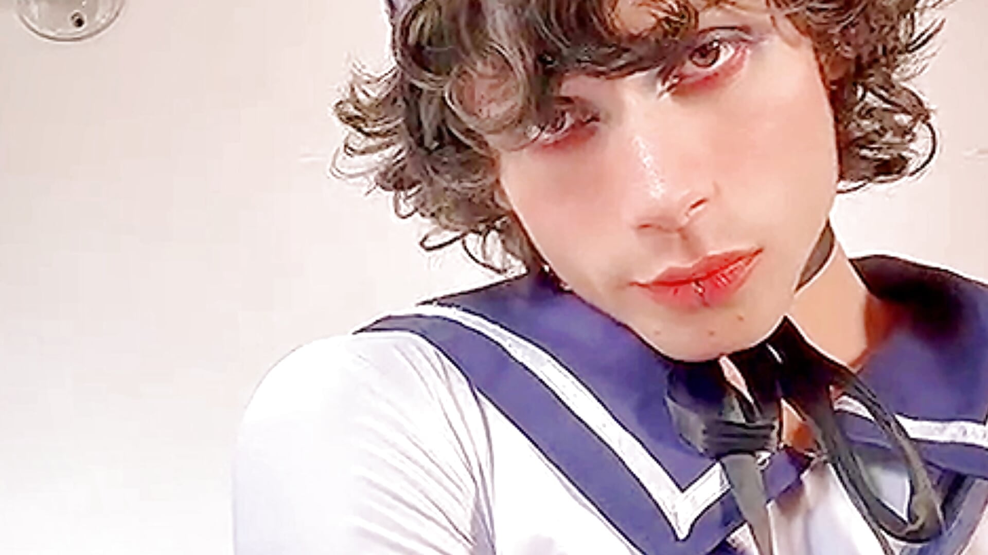 Cute Tymmy in Uniform - vídeo de la modelo de cam LittleTymmy