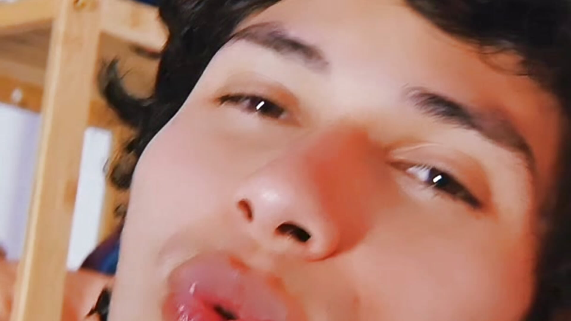 Tymmy’s Lips 💋💋 – video modela na kameri LittleTymmy