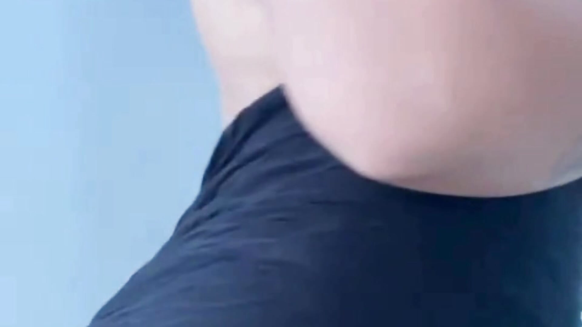 Body tease ✨🖤 - video by emilly_sweett cam model