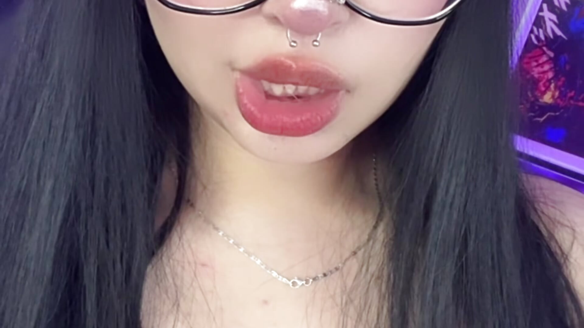 Shy? 😏－カメラキャストのVammpyJanneの動画