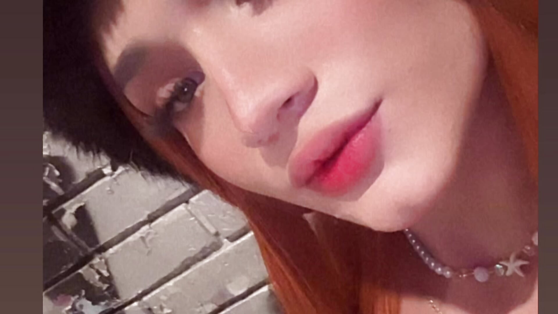 🥰 - vídeo de la modelo de cam Alisson_Santiel