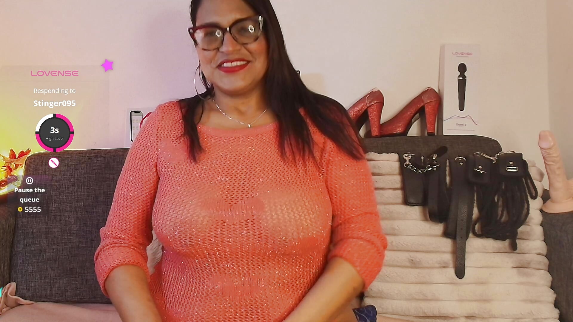 Angela sexy red – video od webkamerové modelky Angelabrowm