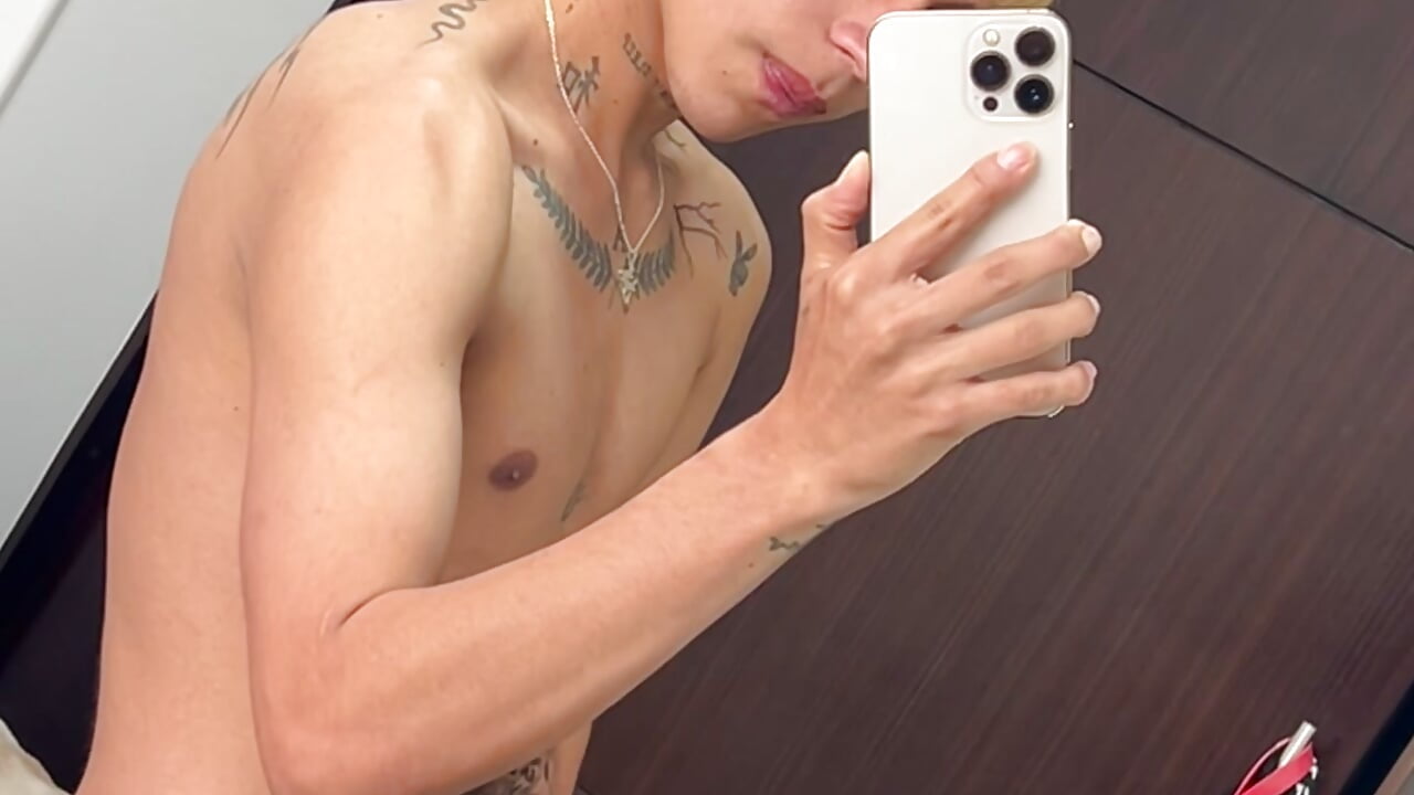 A hot, blond guy dancing 💃 🔥 – video od webkamerové modelky lukasstrong_