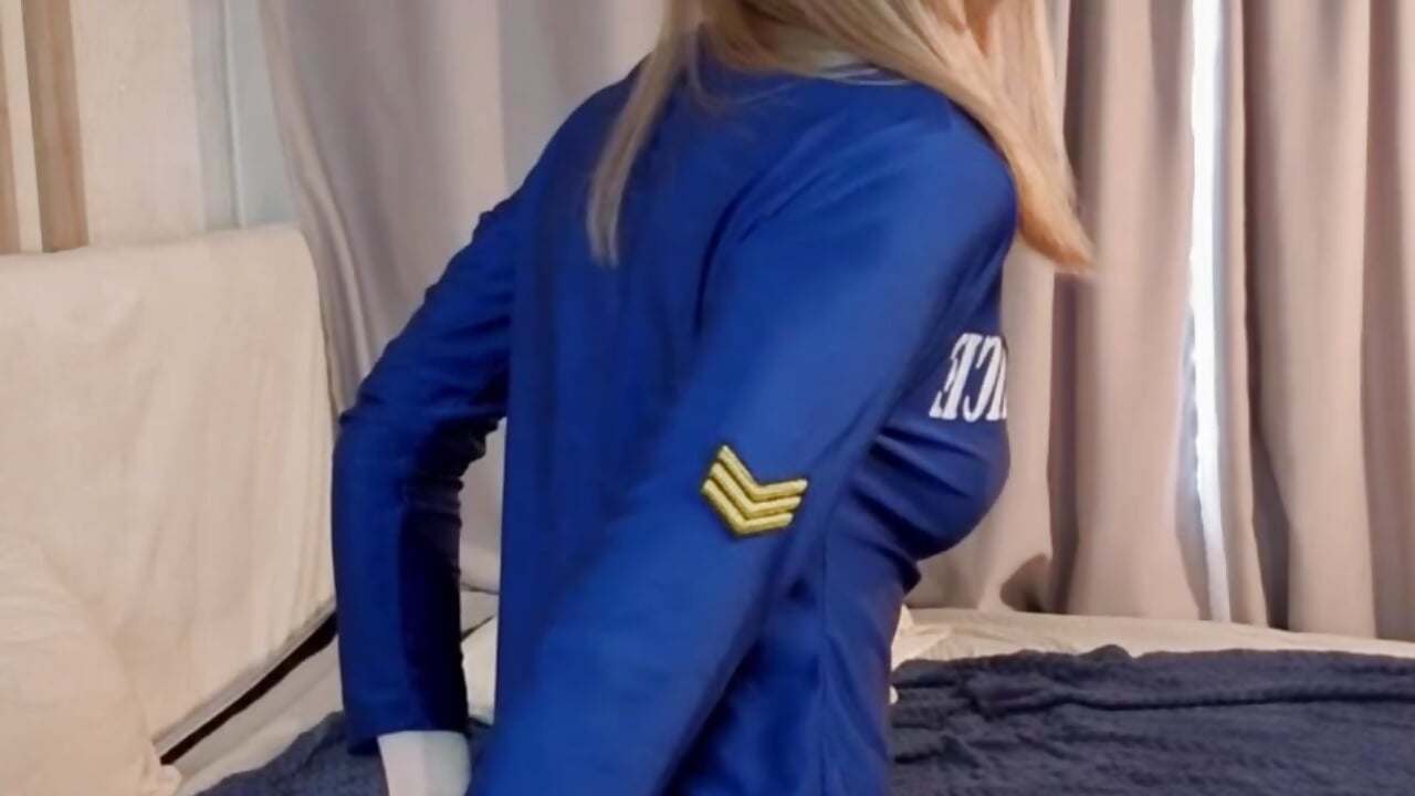 I'm making an arrest - video by KelleBisaccia cam model