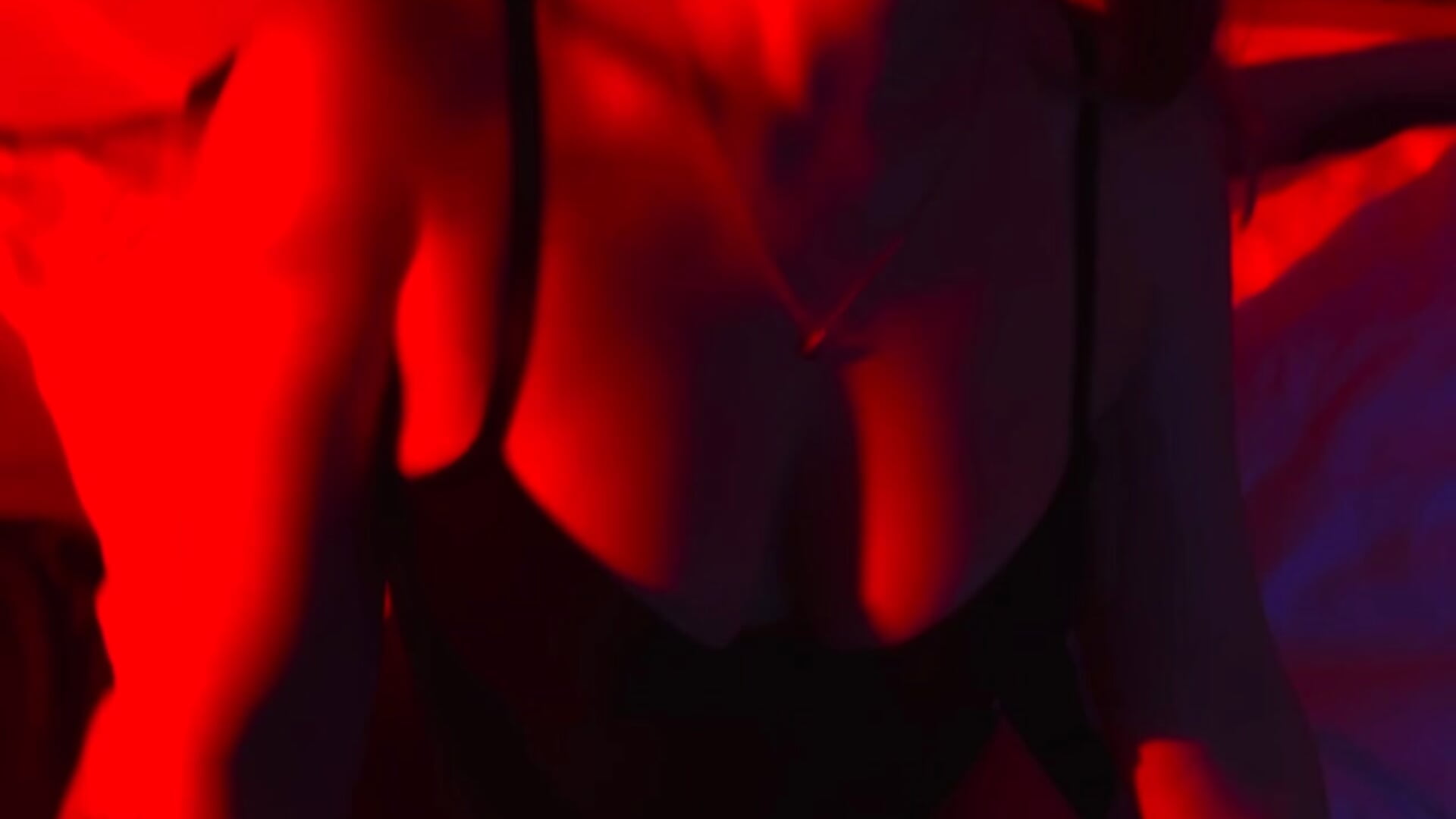 How do you like my look?💋 - video by inkedplayroom cam model
