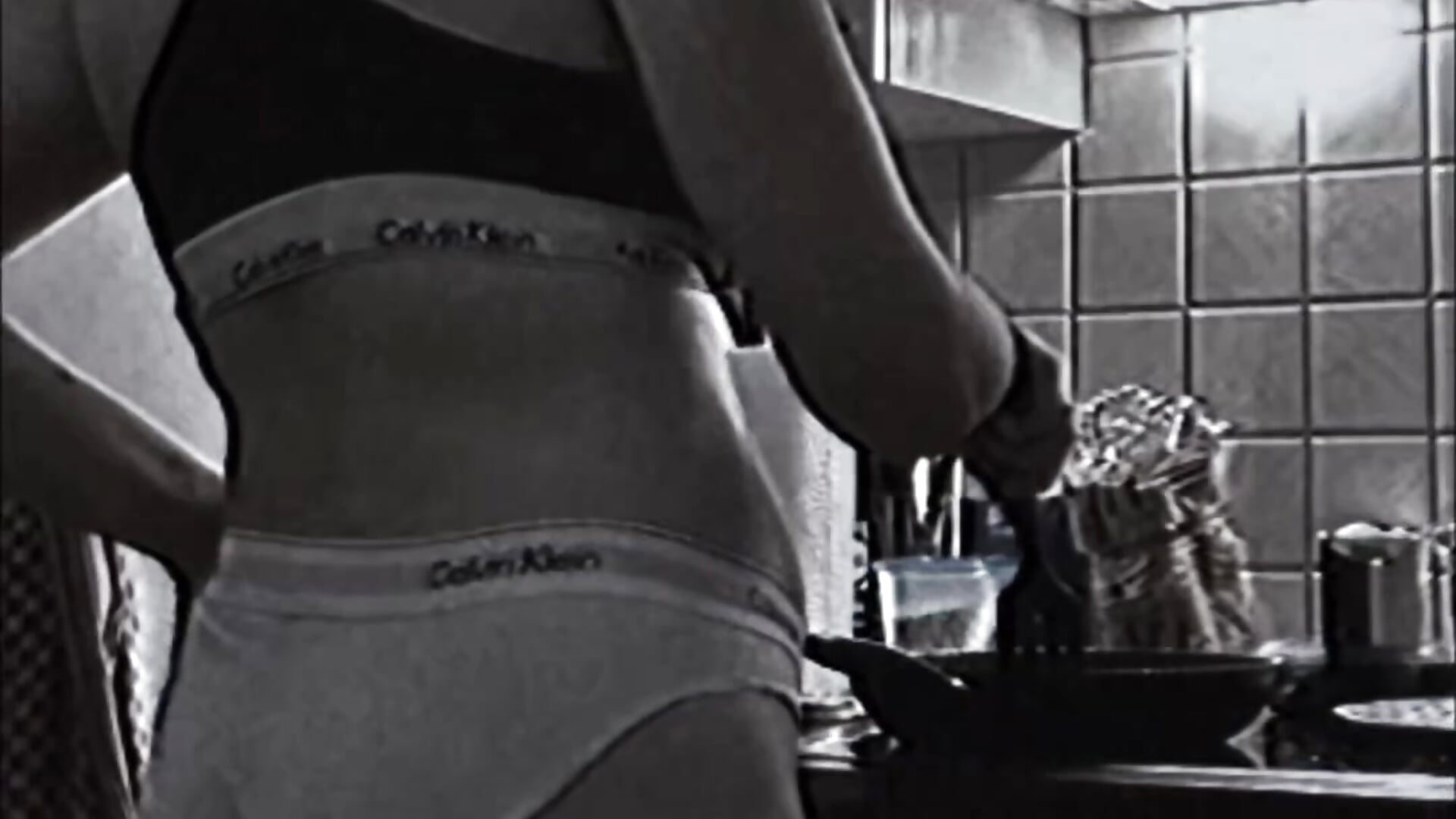 Birthday Cooking in Kitchen🔥👩‍🍳💋 - video by Rainbow-swisskitty cam model