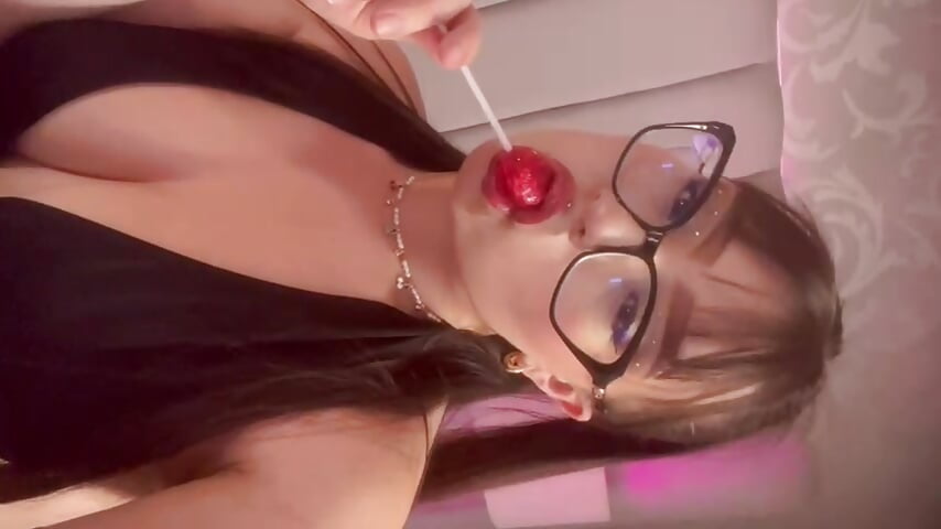 You really know how to treat me nice 🫦💋 don't lose it – video modela na kameri MadeleynRose