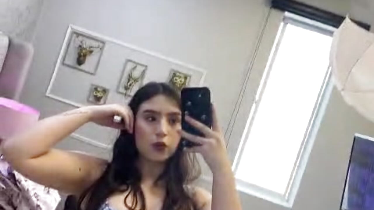 I am your favorite candy 👅🍬 – video modela na kameri MadeleynRose