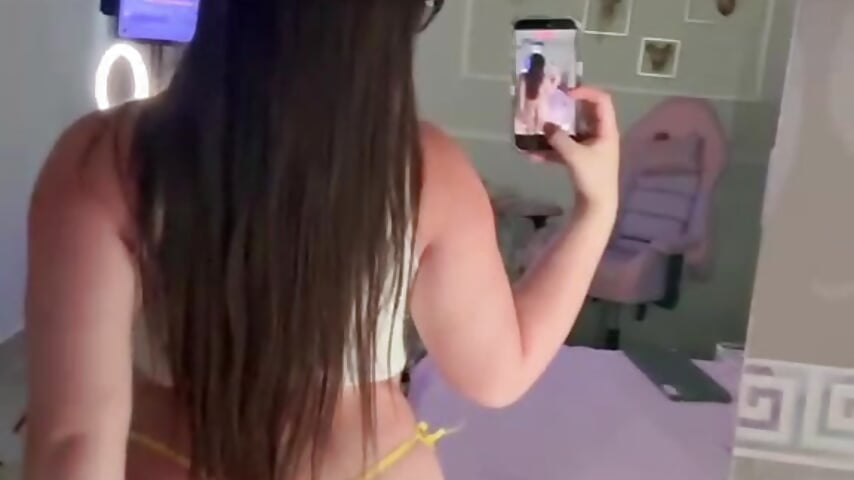 Your Favorite Distraction 😈 - video MadeleynRose kameramallilta
