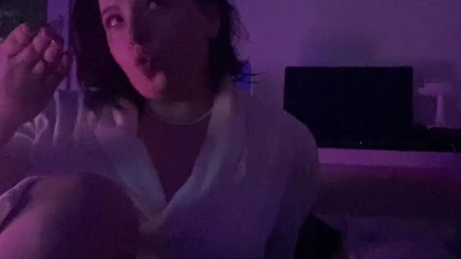 looks like a beginning of the home video - clip cu Lilli_Cass model videochat