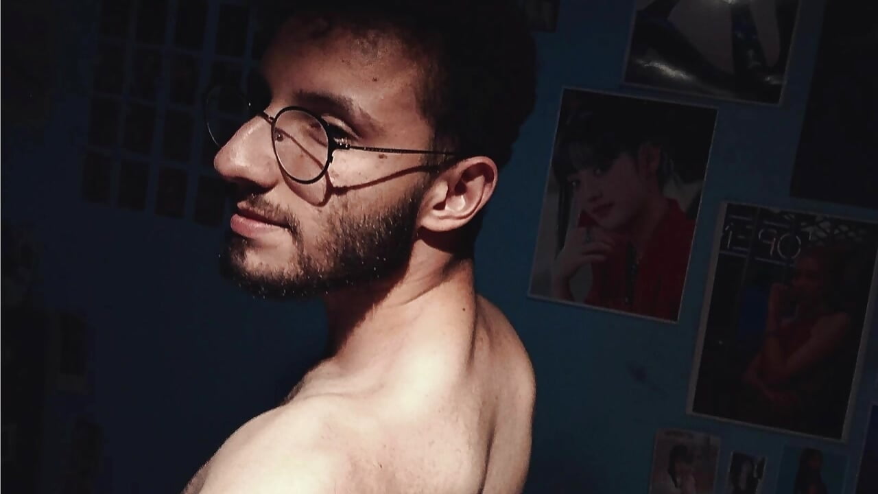 Curly_flutter Vidéo populaire du modèle de cam  7780