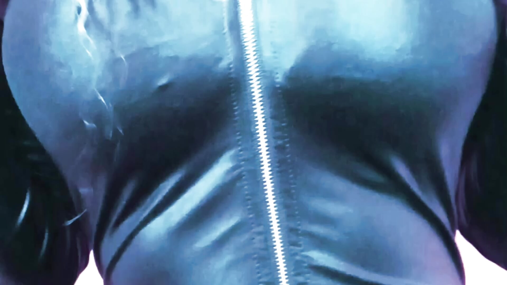 Tease me – video od webkamerové modelky TinaMina