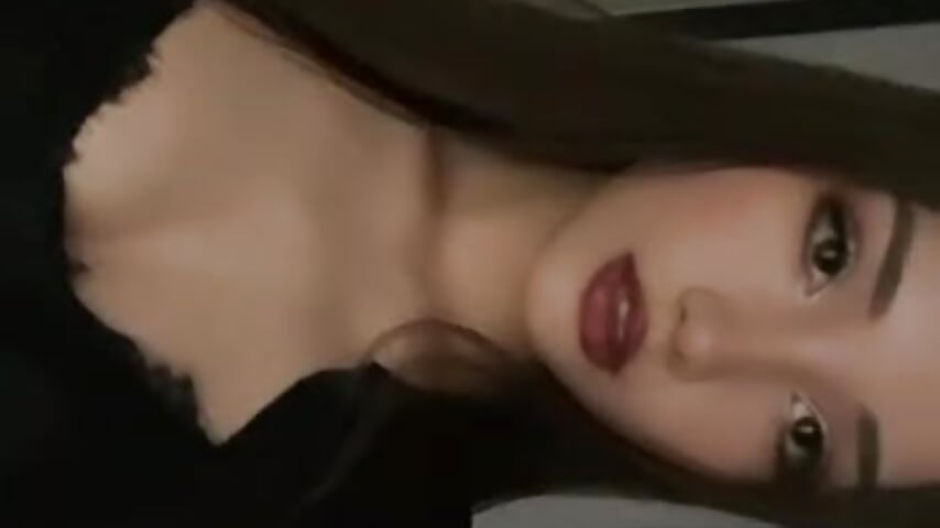Cutie me – video modela na kameri RefereedHobble