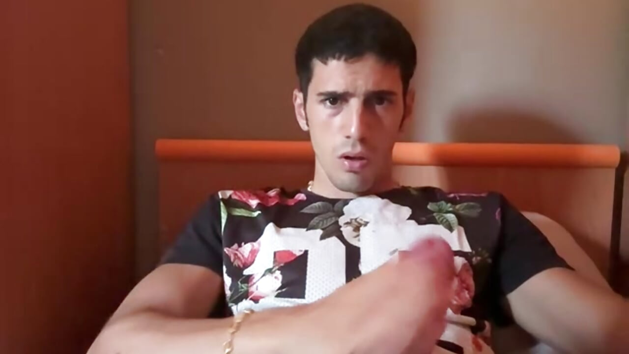 Huge dick on the bed 🛏️ - clip cu simodepia model videochat