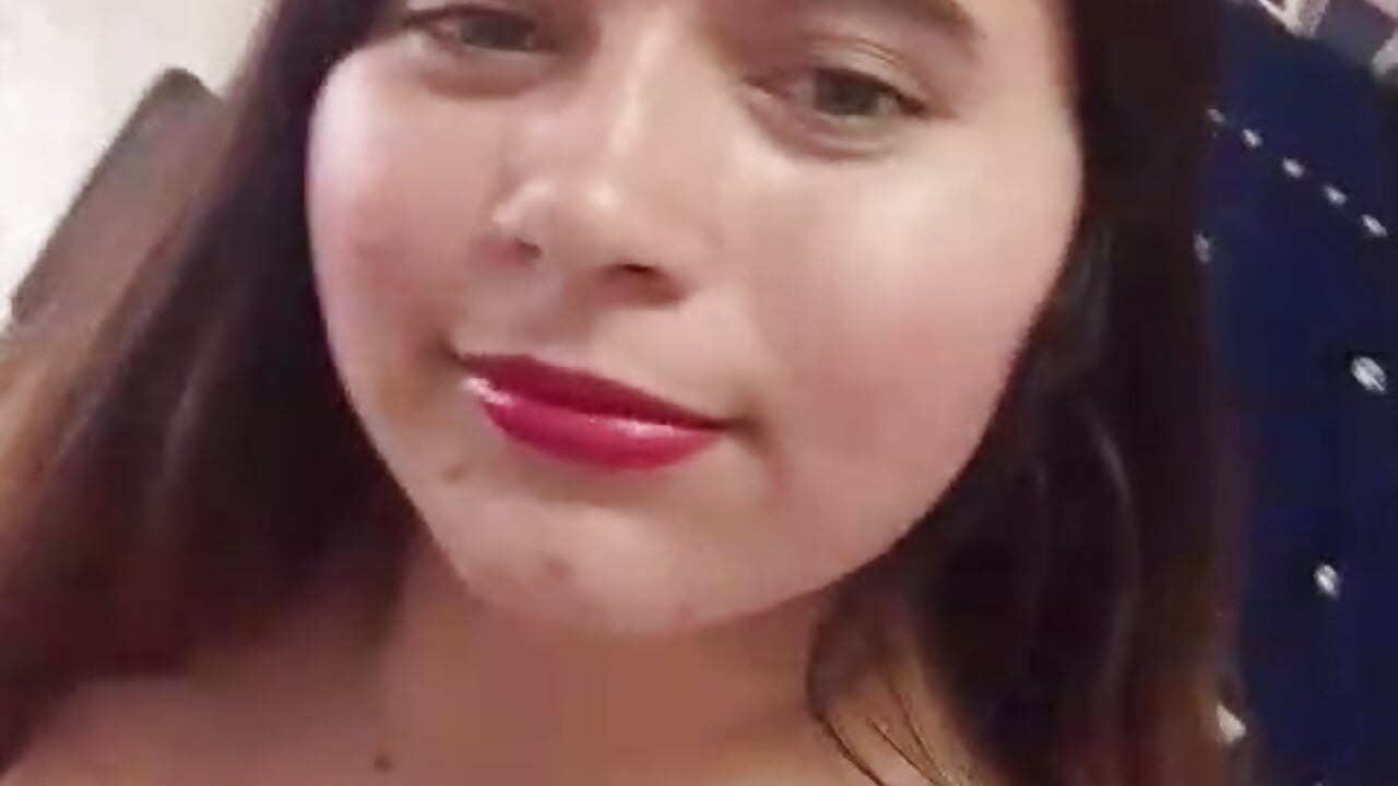 hi love - vídeo de la modelo de cam Laurha_