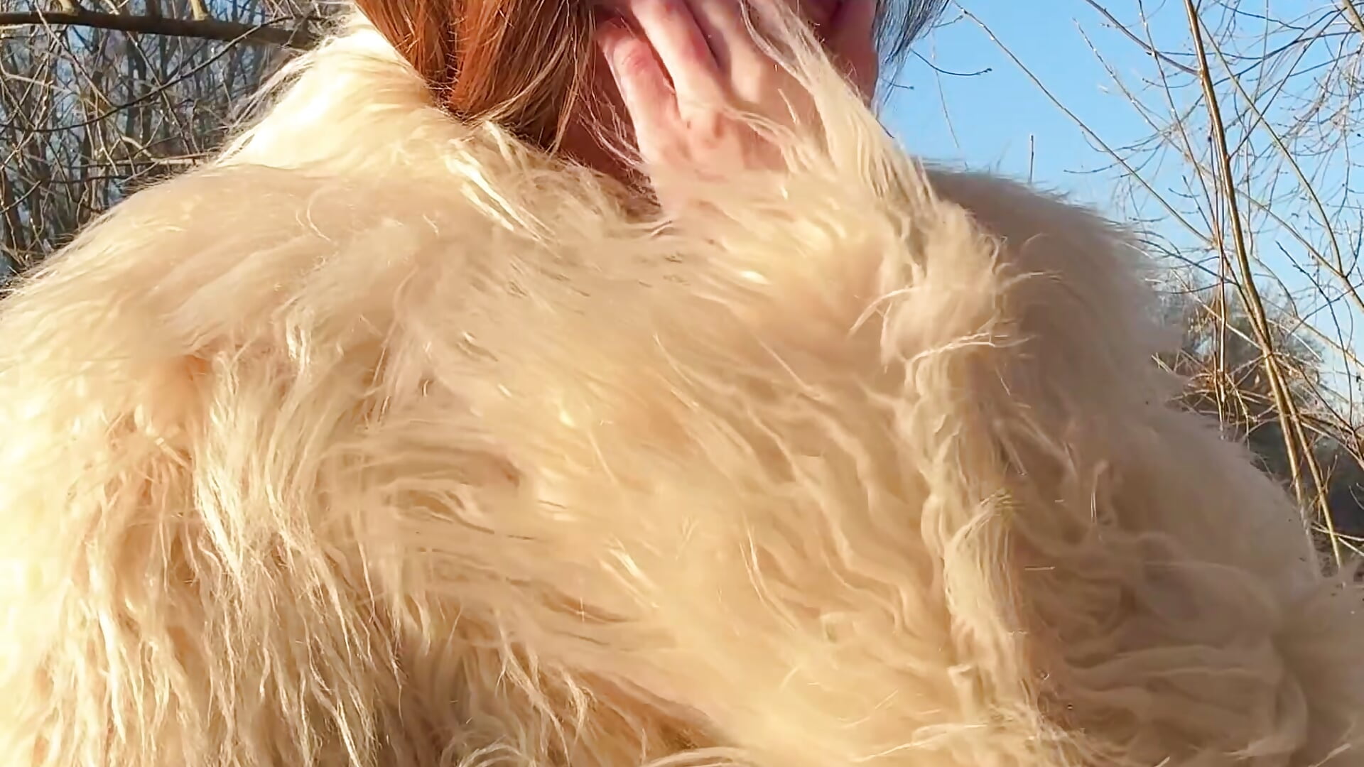 Smiling walk in the park💝 - فيديو من miumyaw موديل الكام