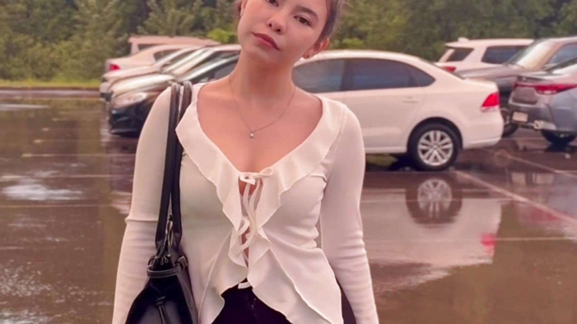 La femme ressort 🙂 – video af Ellewaay cam-model
