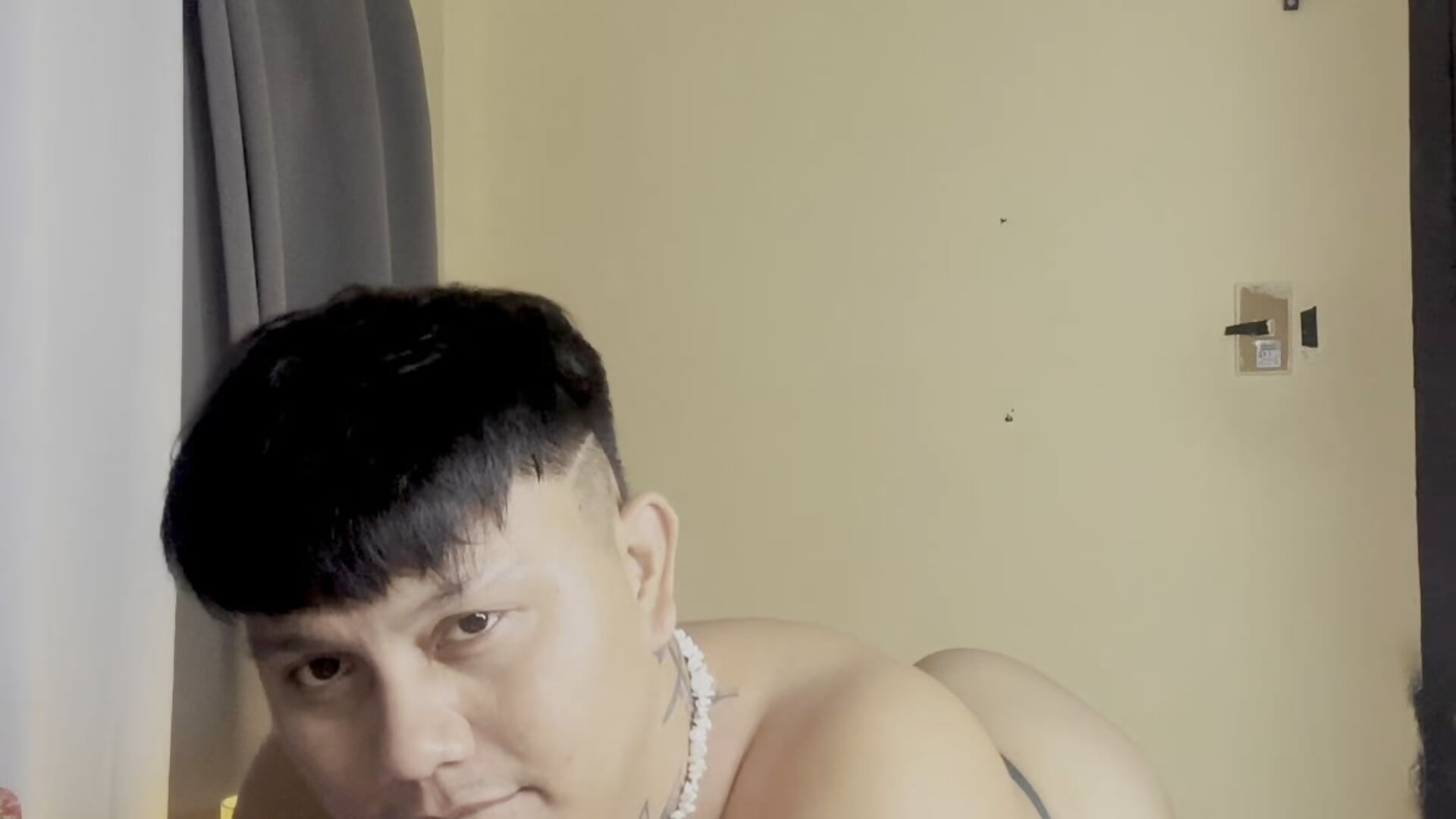 copy_36123FD0-446D-469E-842D-525AA8637F38 – video modela na kameri urhardfuckerAsiandaddy